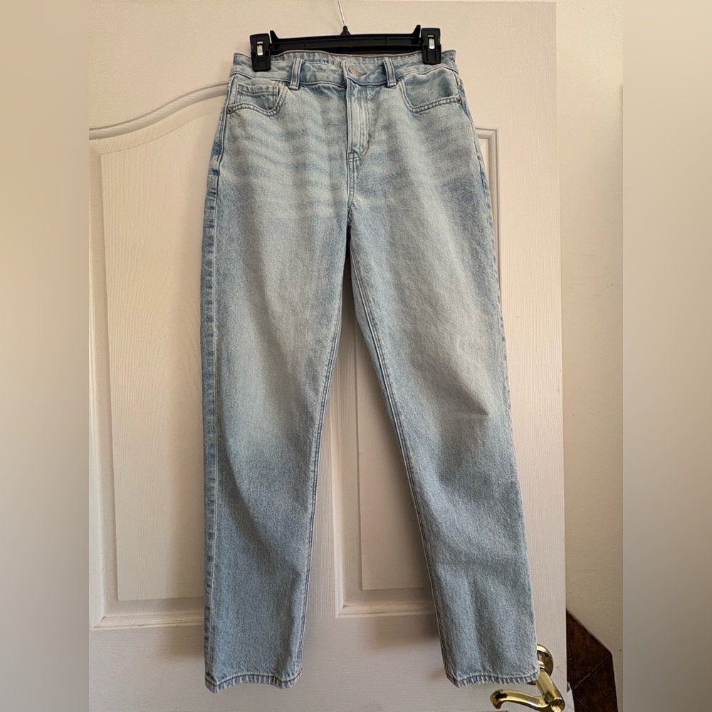 American Eagle Light Blue Mom Jeans